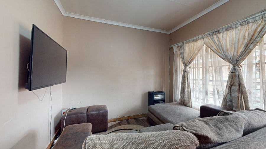 1 Bedroom Property for Sale in Bult West North West